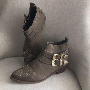 Steve Madden Suede Tan & Gold Studded Booties